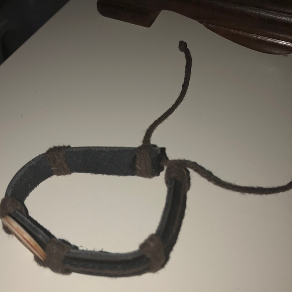 Leather unisex bracelet - Picture 2 of 3